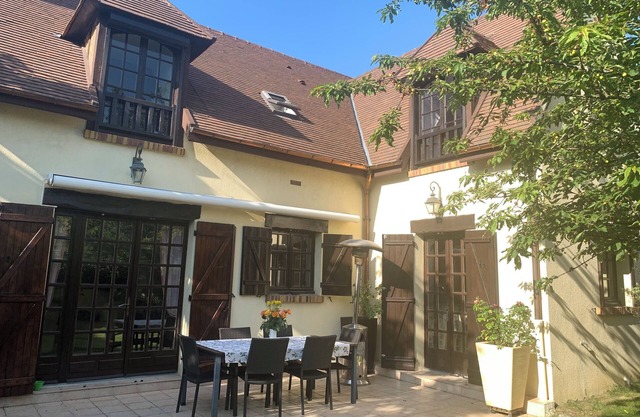 Lovely house near Paris