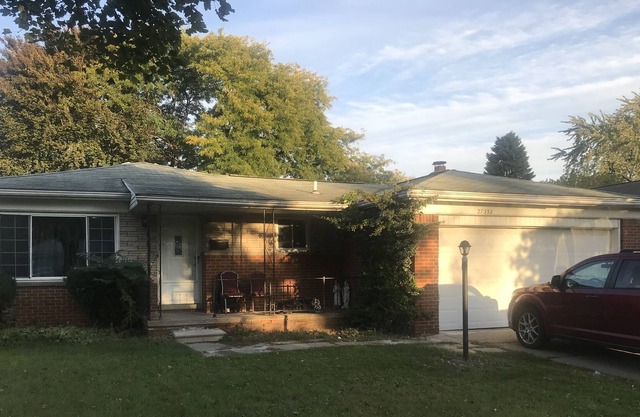 Lovely Huge1 story home 5 beds up 10 people