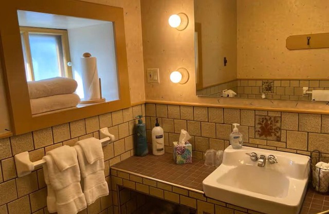 Lovely King Studio walking distance to downtown