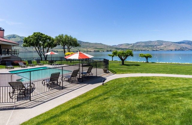 Schöne Wohnung am See mit einem gemeinsamen Pool, Whirlpool, Dock und Tennisplätzen!