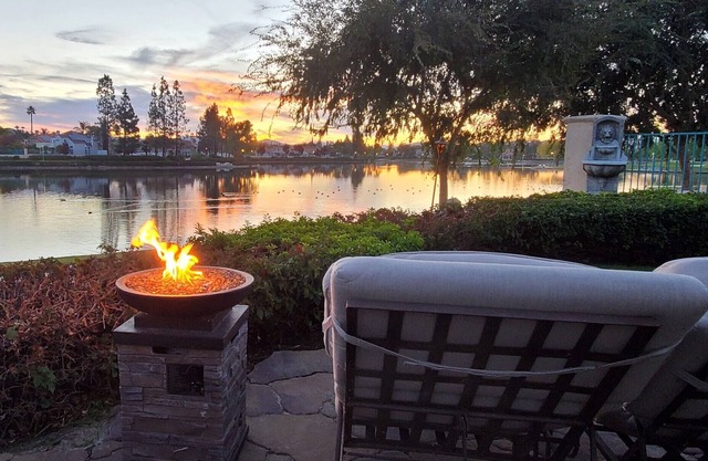 Lovely Lakeside Private Room