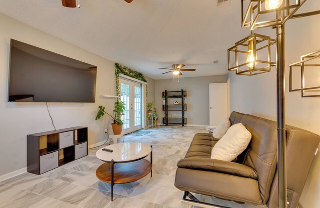 Lovely Little Rock Home w/ Fire Pit & Yard!