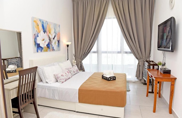 Lovely Mines Astetica Lake View Seri Kembangan 2BR