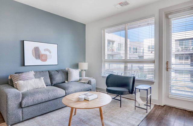 Lovely Mission Valley 2BR w/ W/D & Gym , nr shops, by Blueground