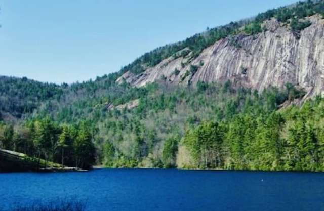 Lovely Mountain Villa-Close to Amenities-Walk to Fairfield Lk