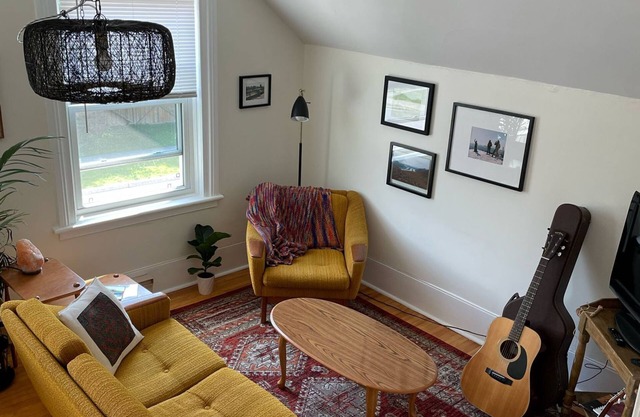 Lovely one-bedroom apartment (near downtown/beach)