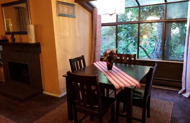 Lovely One bedroom condo with indoor fireplace.