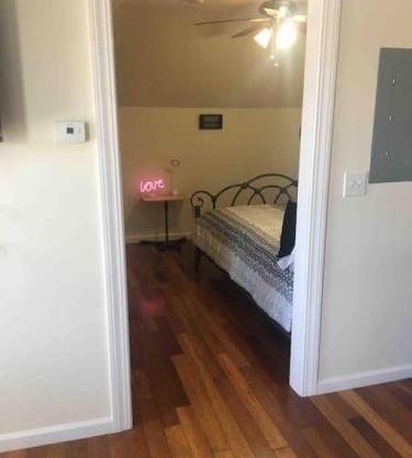 Lovely one bedroom with free parking