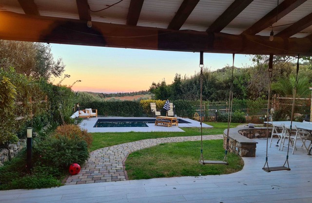 Lovely Portion of Villa in Ansedonia with swimming pool, 10' walk from Feniglia