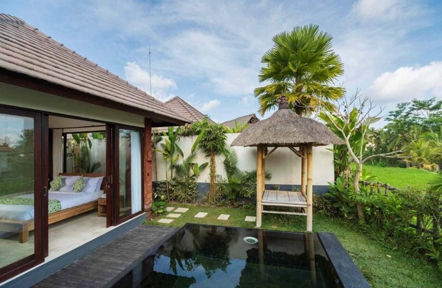 Schöne private Pool Villa mit Blick auf die atemberaubenden Reisfelder