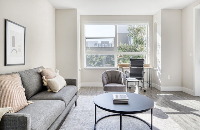 Lovely Redwood City 2BR w/ Gym & Tennis Court, walk to WF, by Blueground
