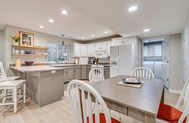 Lovely Remodeled North Salt Lake Apt: 7 Mi to Dtwn