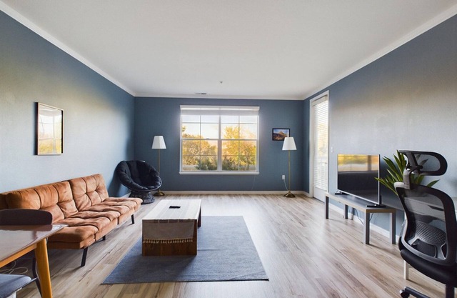 Lovely Santa Clara 1BR w/ Pool, Gym & Balcony, nr Mall, by Blueground
