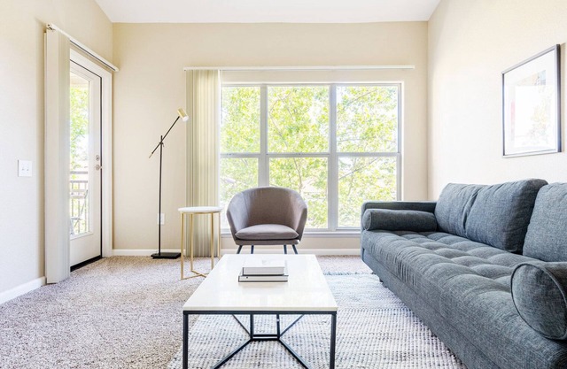 Lovely Santa Clara 1BR w/ W/D, Gym, Pool, walk to Safeway, by Blueground