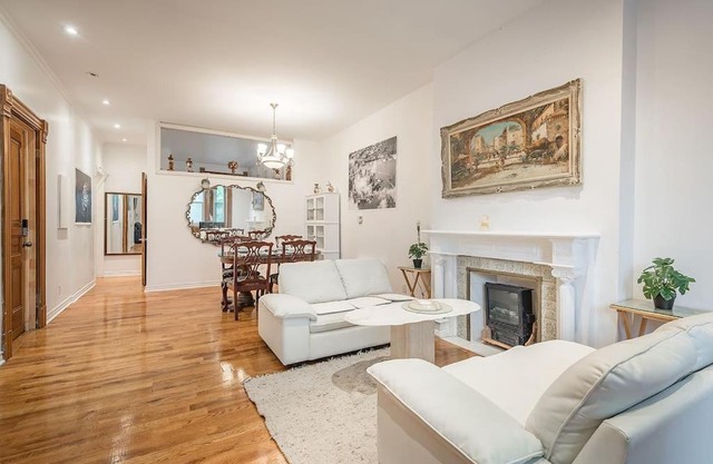 Lovely & Spacious 3BedR in the heart of DOWNTOWN