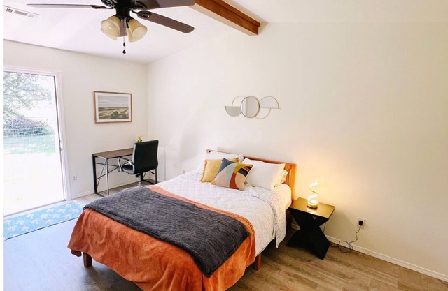 Lovely studio in Fayetteville