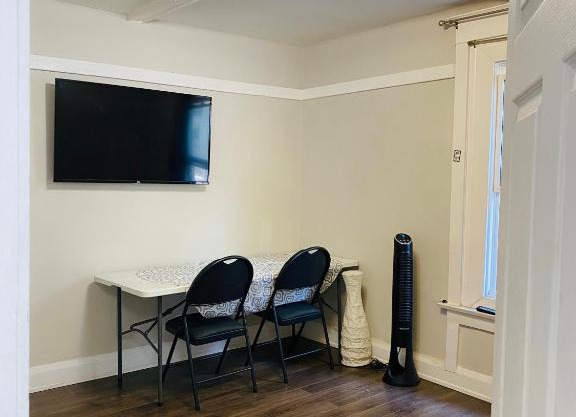 Lovely Suite in East York Space Share Toronto Canada