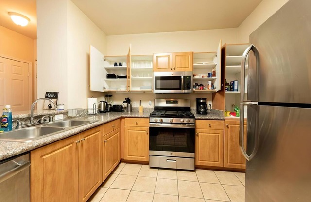 Lovely Venice Two Br Apartment w/Washer Dryer