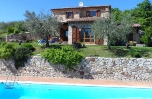 Schöne Villa mit Pool in der Nähe von Todi und Orvieto. Ideal für Familien und Gruppen larg