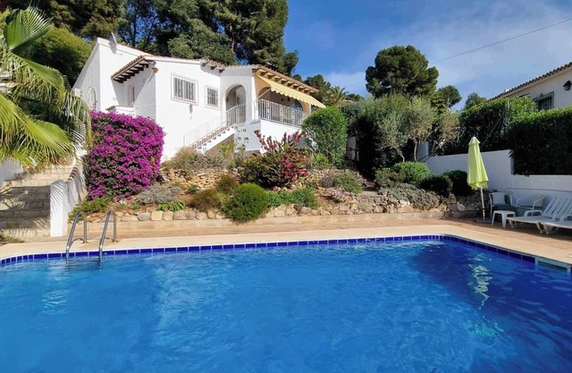 Lovely villa with private pool and fully enclosed garden. Sleeps 6. Moraira
