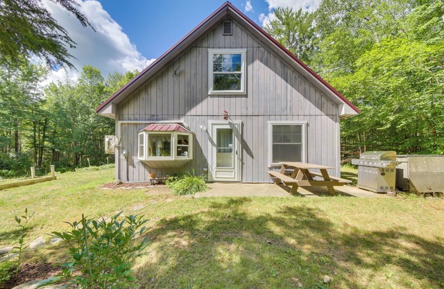 Lovely Waldo Cottage Escape - Pet Friendly!