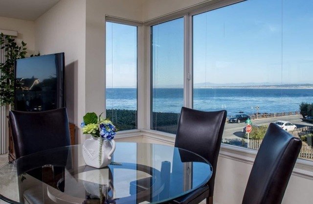 Liebhaber-Punkt 6 - Pacific Grove Townhome - Oceanfront Lovers Point