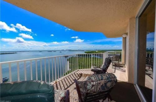 Lovers Key Resort Suite 10 - Majestic Bay Views