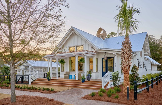 Lowcountry Cottage - A Hidden Gem in Moreland Village!