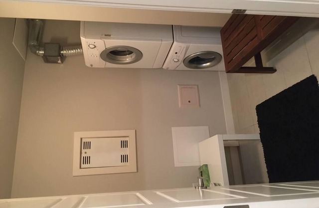 Lower Lonsdale Executive 2Bedroom