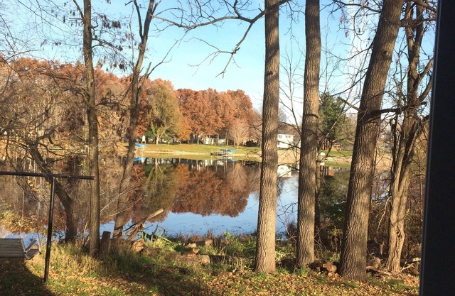 Untere Einheit von Duplex auf N. Hauptstraße. Shawano neben dem Huckleberry Harbour @ Channel