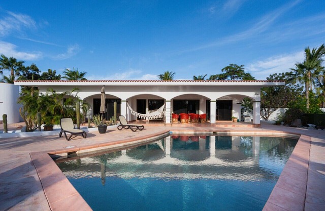 Pool Oasis Close to the Beach and Pickleball