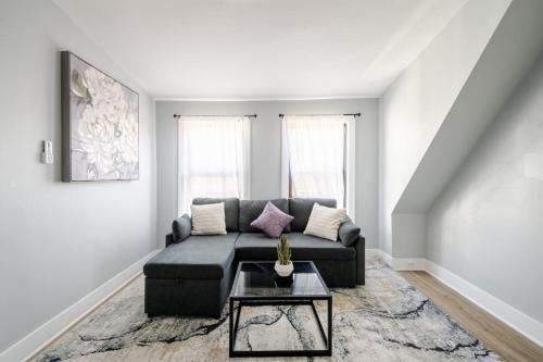 Lrg 2 Bedroom apart in BlackRock