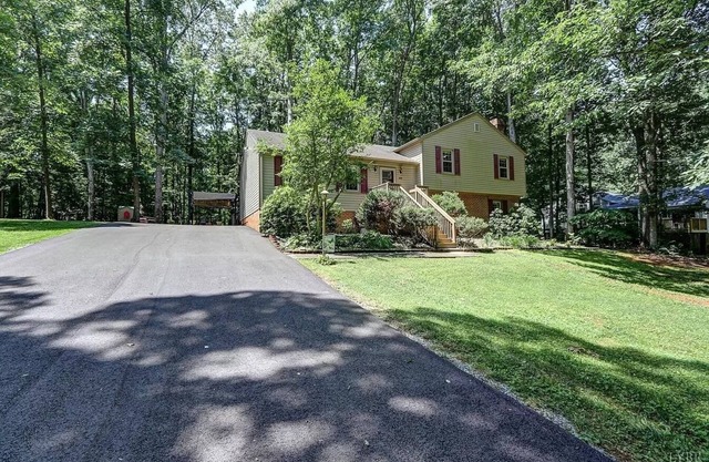 LU Commencement Rental - Easy 15 minute drive to LU campus.
