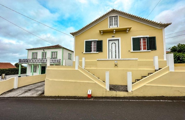 Luana House