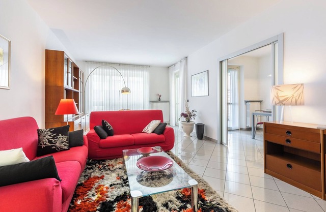 Luce Apartment with free parking