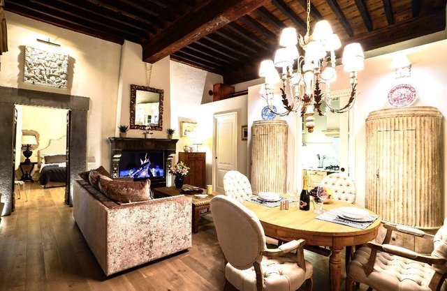 Lucia Charming Home: elegant apartment in the historic center of Lucca