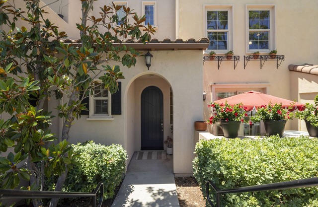 Lucia House is for mid-term stays.