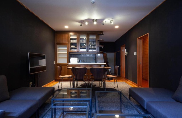 Lucky Aoto ラッキー青戸