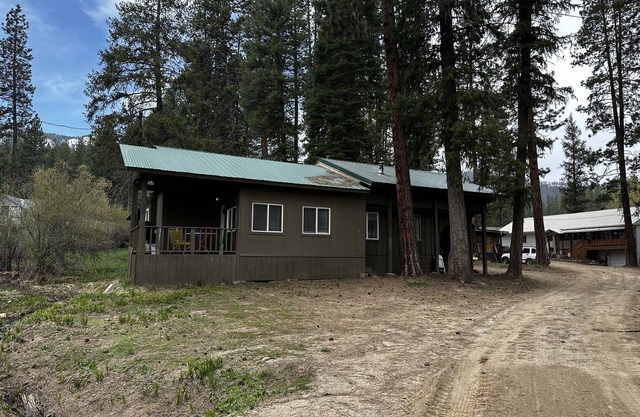 Lucky Cabin