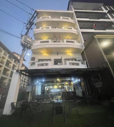 Lucky city hotel