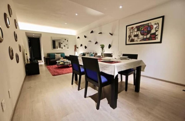 Luis Fe's Place, Pool and Roof top
