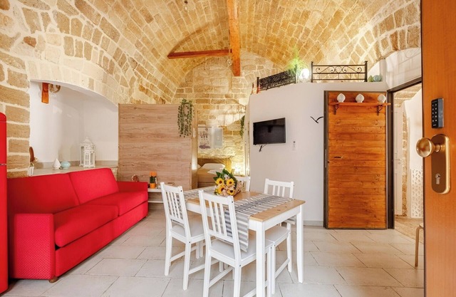"LULLABY ROOM" WOHNUNG BARI.