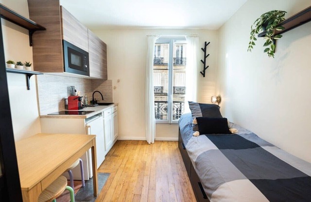 Lumineux et Neuf. Appartement Pour 2 Personnes Opéra/montmatre