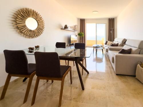 LUNA - AC, 2 pools, panoramic ocean, private garage, fibre net