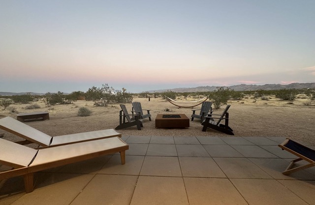Lunawood House - Modern home with 360-Scenic Desert Views Joshua Tree
