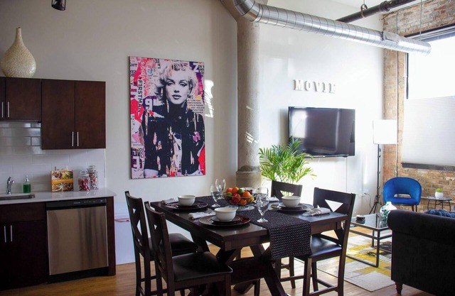 Luxéry Stay "Hollywood" Downtown/McCormick/WinTrust Area