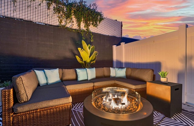 Lux 3BR w/King Beds & Fire Pit