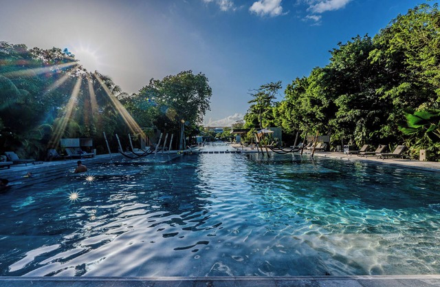 LUX AWA Playacar - Amazing 2BR Apt: Golf, Pool, Hot tub, Big Gym, Beach Access