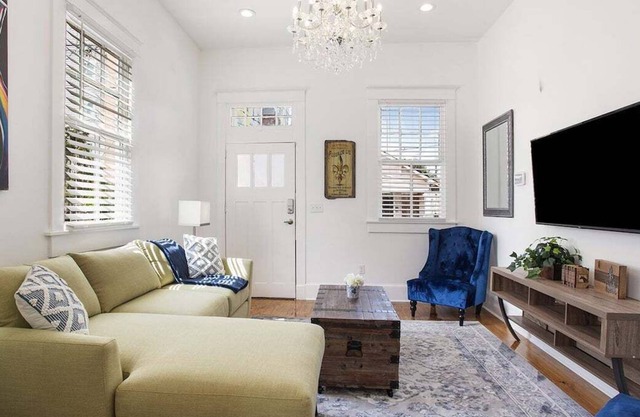 Lux Concierge Serviced Home Near French Quarter!