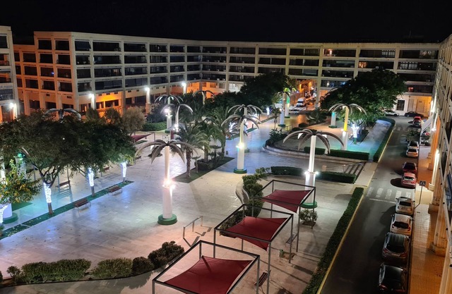LUX. FULL CENTER APARTMENT, reg. Alicante, 3 CH, 2 Bäder, Parkplatz, 200 m STRAND